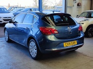 Vauxhall Astra thumbnail