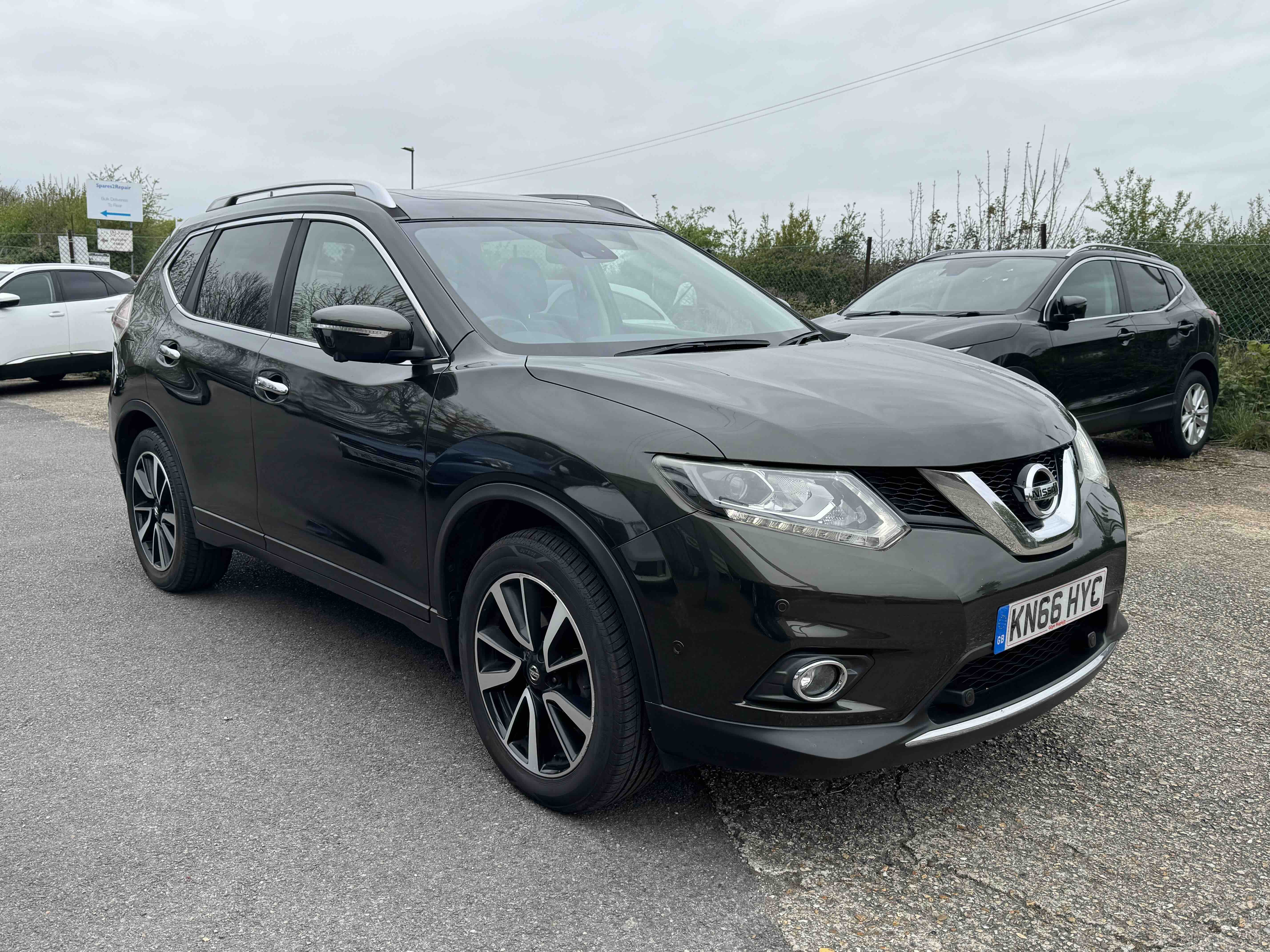 Nissan X-TRAIL
