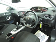 Peugeot 308 thumbnail