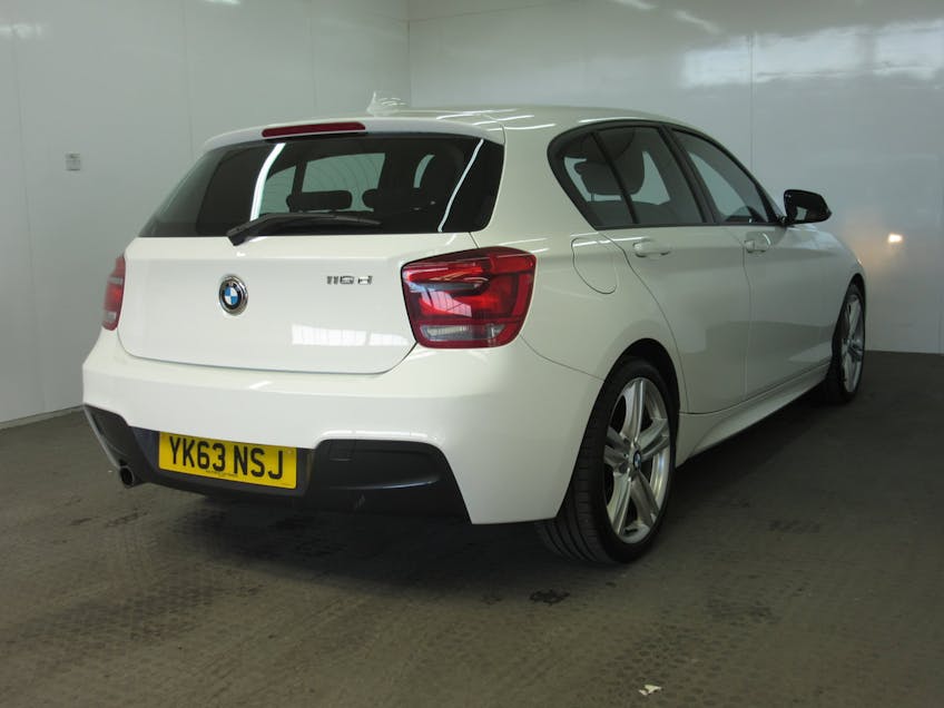BMW 1 SERIES