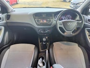 Hyundai i20 thumbnail