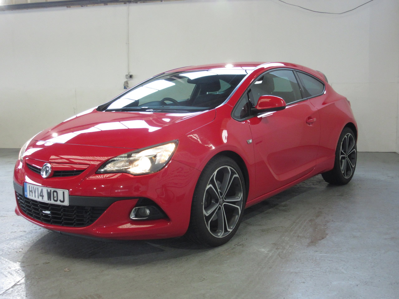 I Drove A Vauxhall Astra Gtc Red And Heres What Happened - 9jyah5i