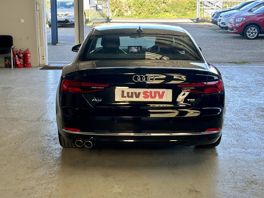 Audi A5 COUPE