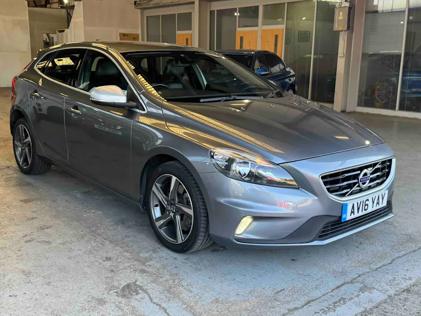 Volvo V40