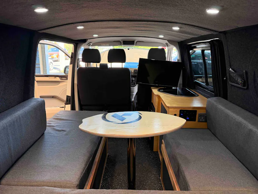 Volkswagen Transporter T28