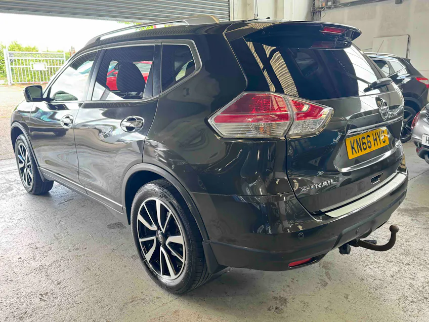 Nissan X-TRAIL