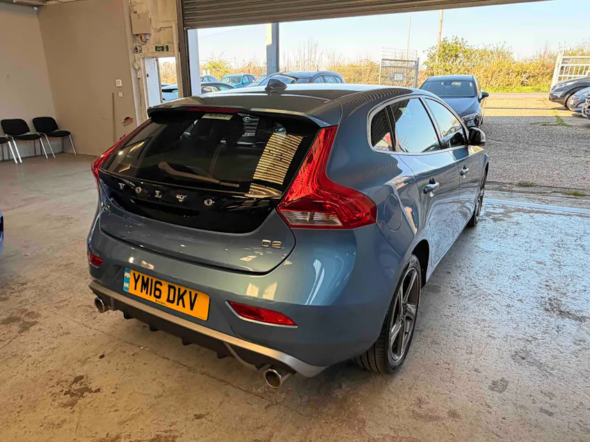 Volvo V40