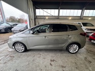 KIA Carens thumbnail