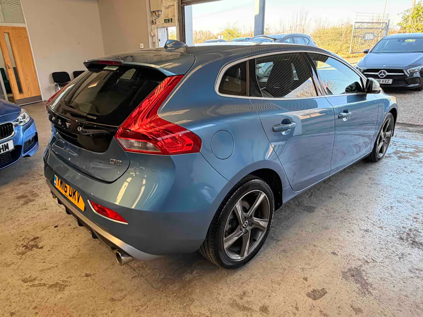 Volvo V40