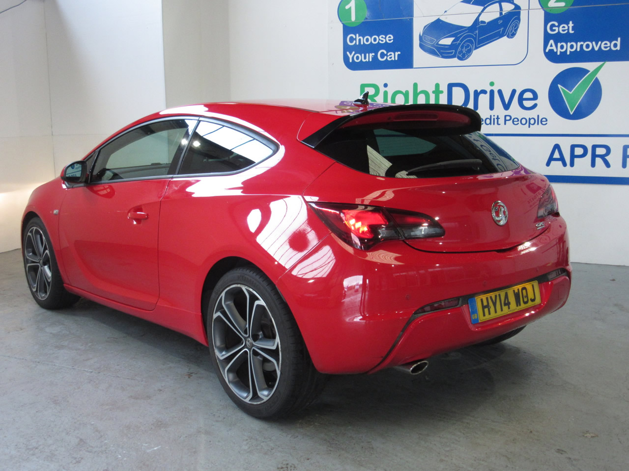 I Drove A Vauxhall Astra Gtc Red And Heres What Happened - qoa60sa