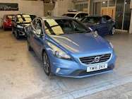 Volvo V40 thumbnail