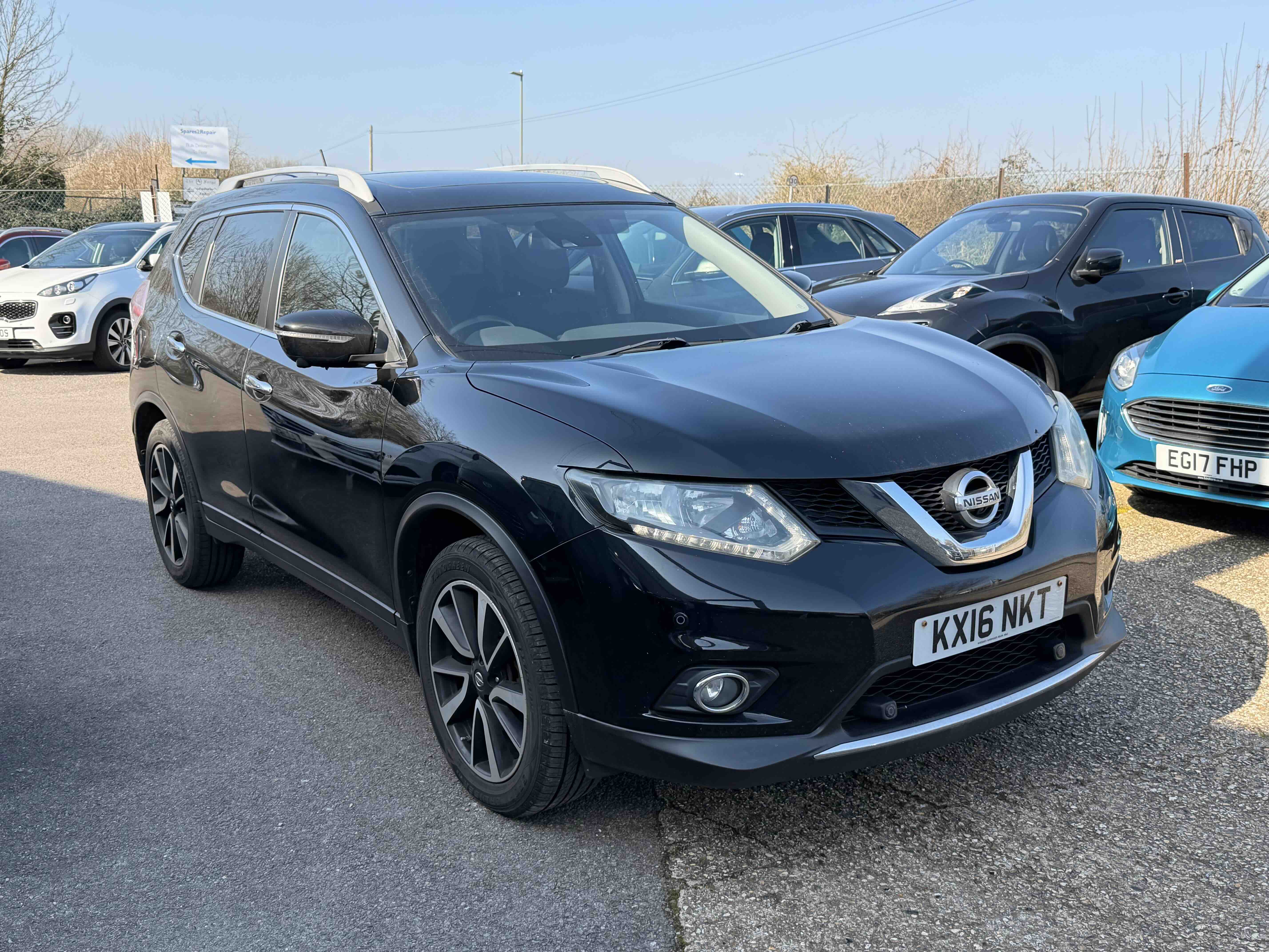 Nissan X-TRAIL