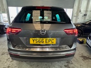 Volkswagen Tiguan thumbnail