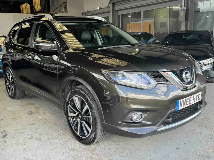 Nissan X-TRAIL